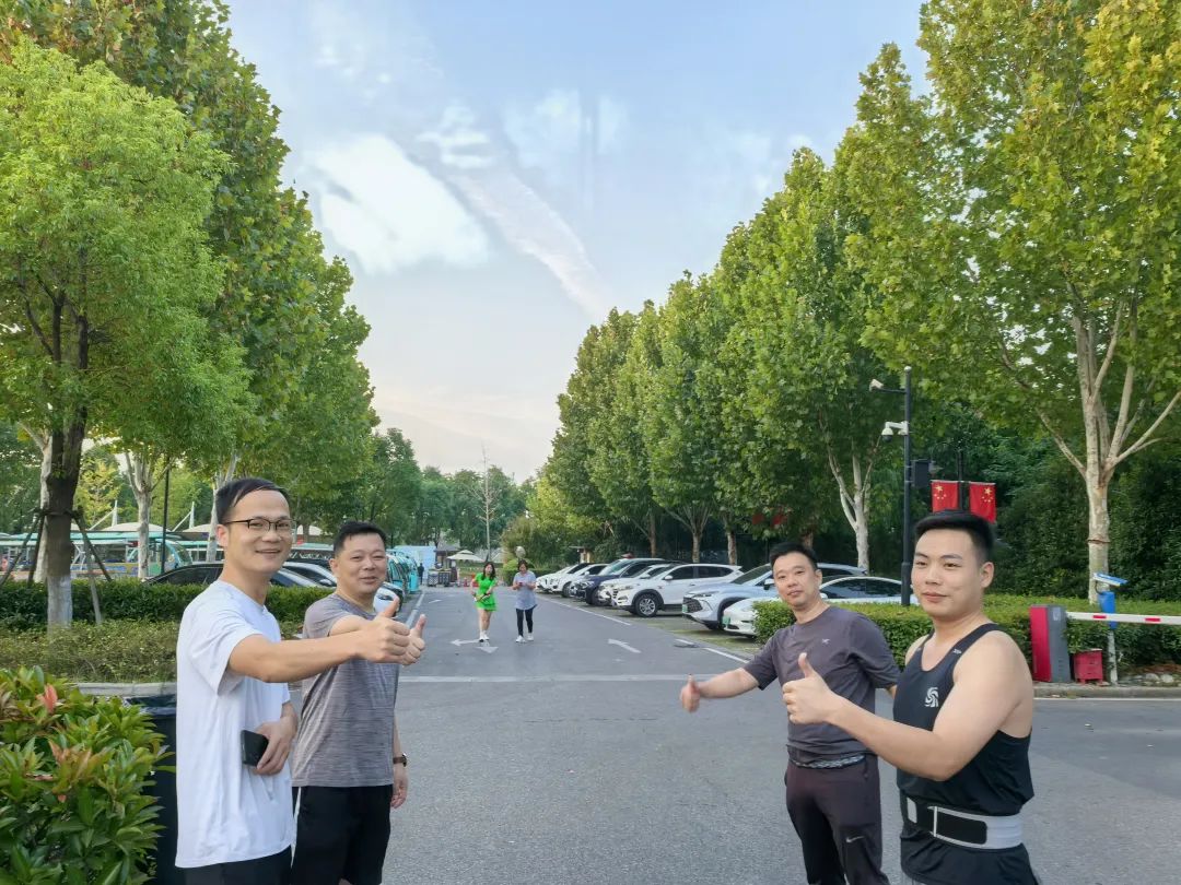 奋勇向前，越跑越精彩！武汉高新跑团首跑告捷！