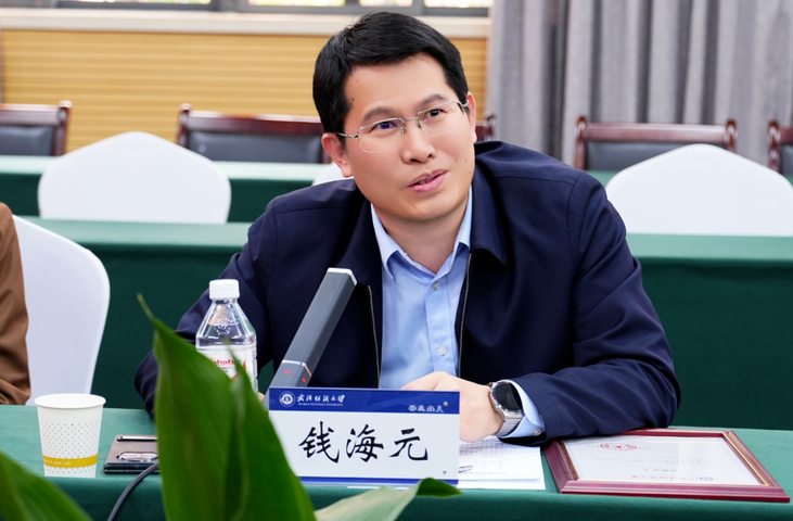 金秋助学，筑梦飞扬 | 协会联合5家爱心企业为武汉纺织大学优秀学子捐资助学