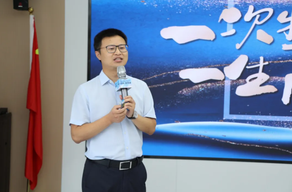 万物并秀启新程 破冰聚力探新知 黄鹤之星领航班第14期正式开班! 万物并秀启新程 破冰聚力探新知 黄鹤之星领航班第14期正式开班!