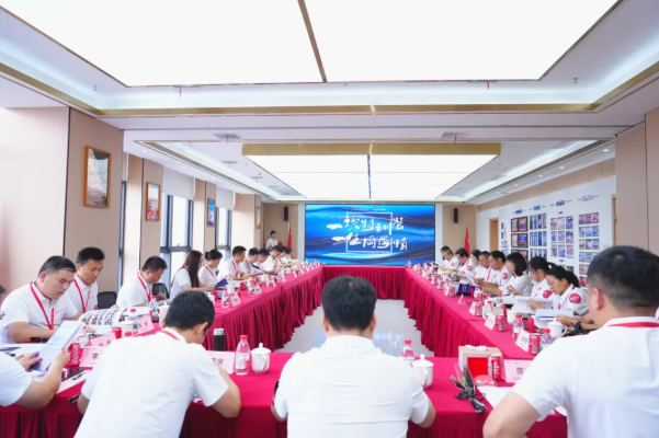 企业家导师赋能 共赴未来新程 黄鹤之星第16期冠军班正式开班! 企业家导师赋能 共赴未来新程 黄鹤之星第16期冠军班正式开班!