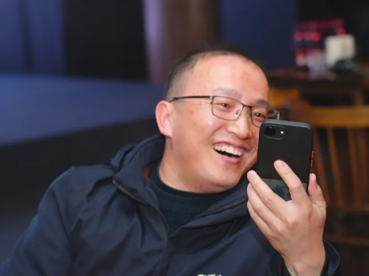 以欢笑融情，以共舞聚力 | 直击黄鹤之星独一无二的年终盛典