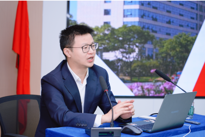 破局增长聚实践，黄鹤之星第17期、第18期鲲鹏班第一课正式开讲！